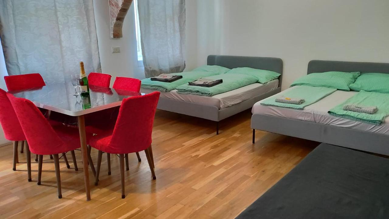 Cozynite Premium Apartment Stadthalle เวียนนา ภายนอก รูปภาพ